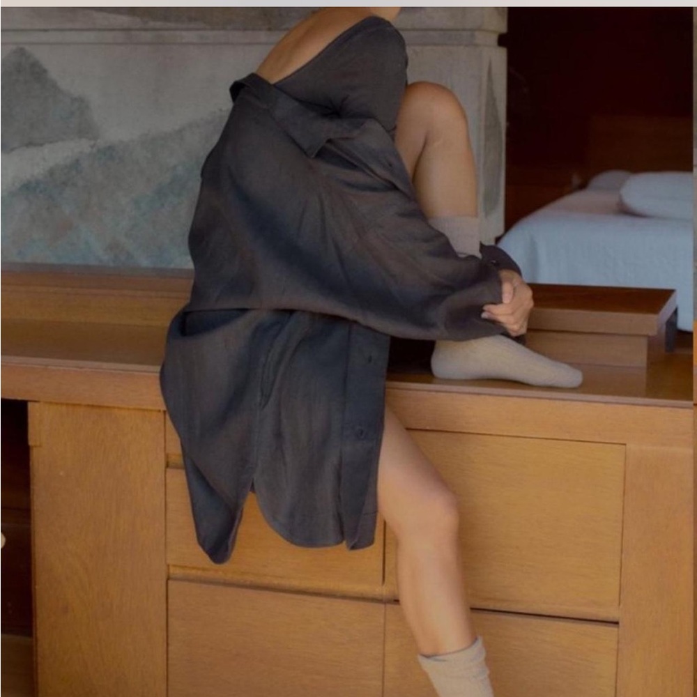 OZMA Audrey heavy weight linen shirt jacket in black size xs EUC